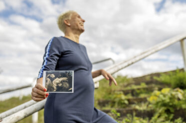 Babybauch Fotoshooting Berlin, Babybauchshooting zu Hause oder im Freien