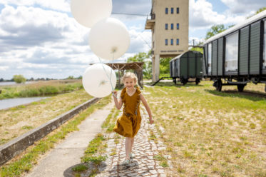 Kinderfoto Berlin Luftballon Foto