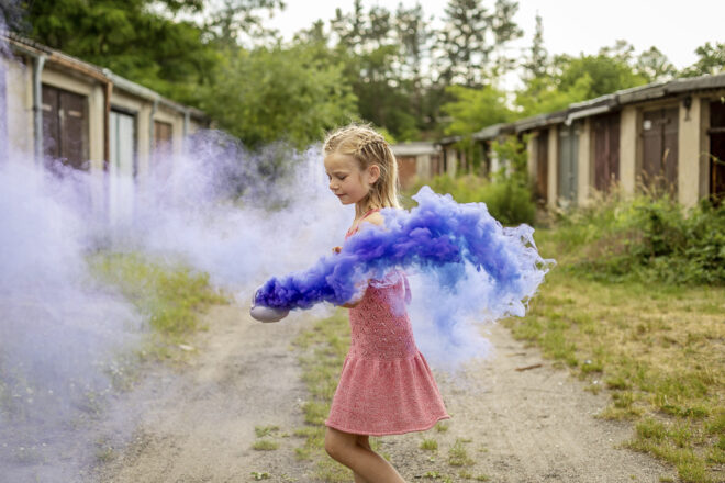 Kinder Fotoshooting mit Rauchfackeln