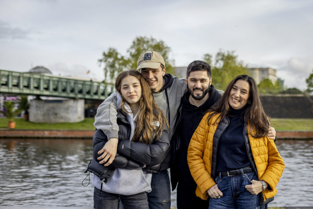 Jugendliche beim Fototermin